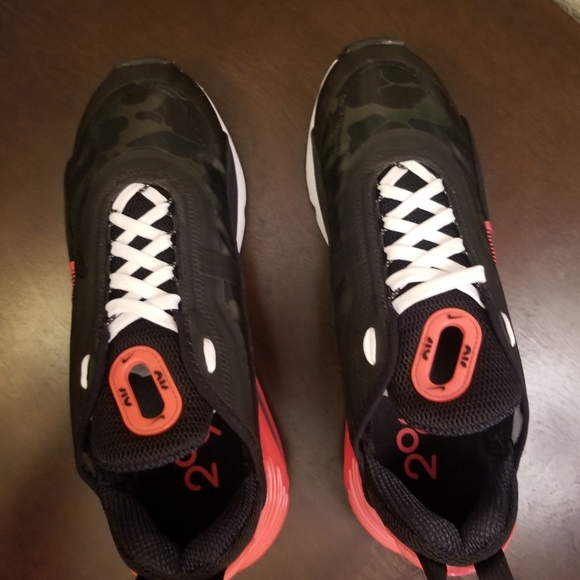 NIKE AIR MAX 2090 SP MENS SIZE 10